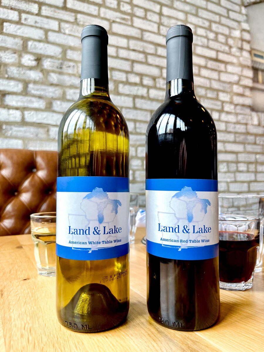 Thirsty Thursday is here! Grab a glass, or whole bottle, of wine to celebrate an early start to the weekend 🍷

#landandlakechi #chicagoloop #backintheloop #happyhour #wine #thirstythursday #happyhourchicago #loopchicago