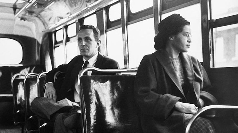 VulgoHoje's tweet photo. 4 de fevereiro de 1913, vulgo hoje MESMO, marca os 110 anos do nascimento de Rosa Parks. Ela não cedeu lugar ao racismo. #VulgoHoje #RosaParks110 #RosaParks #Racismo https://t.co/D5U5l4YKd9