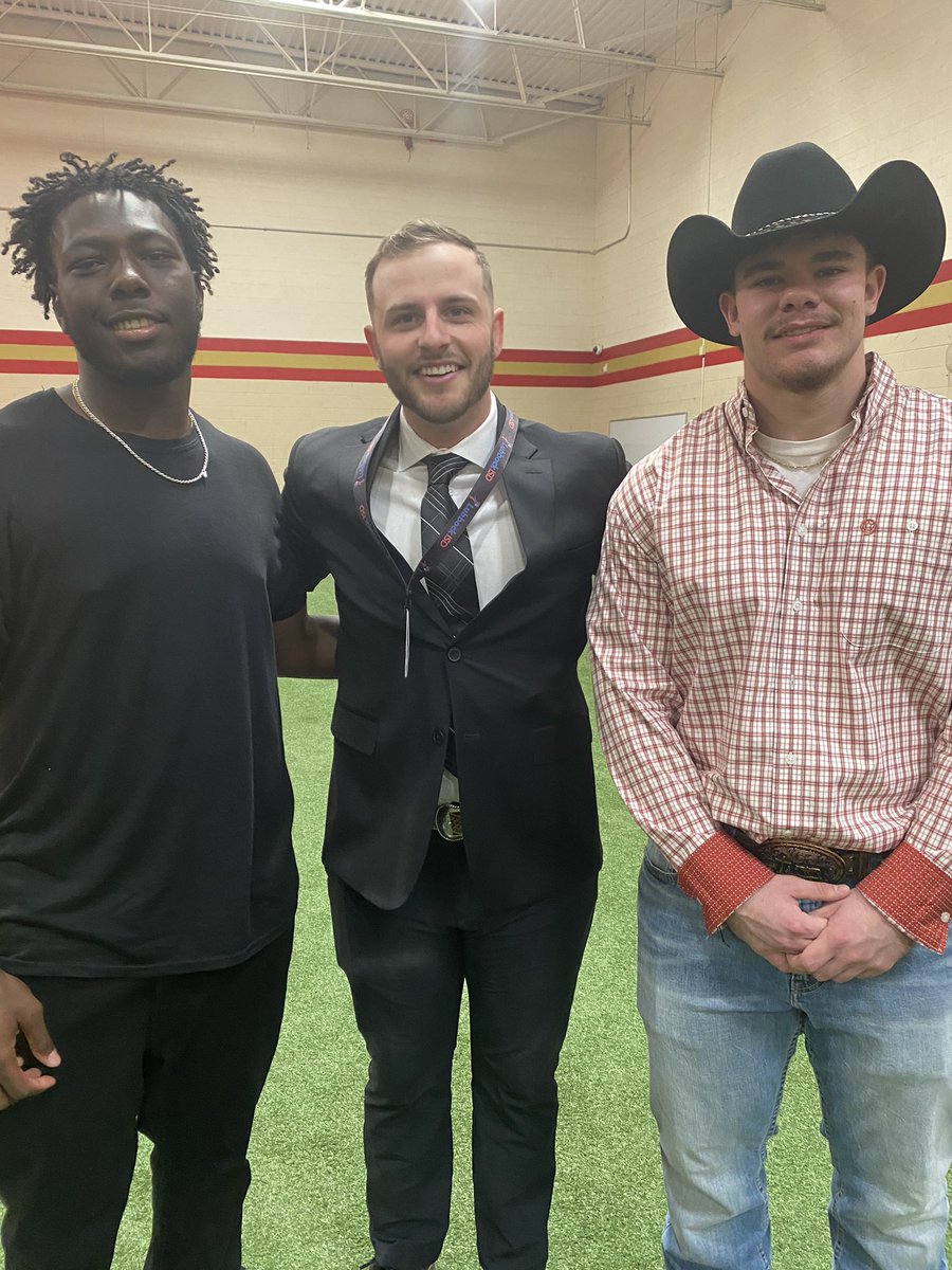 Coach_MacSAGU's tweet photo. 2 GREAT back to back signing classes here at CHS!! Such an awesome day with so many memories made and so much more football to be had for our guys! 💪

Maybe next year I’ll wear a new tie 👀

#reCrUitTheStangs https://t.co/zKrnDnRlxL