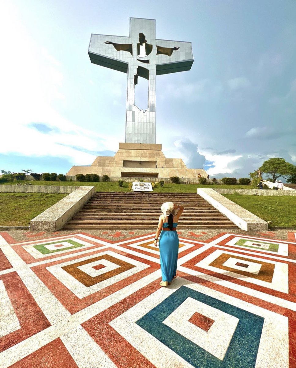 Glorioso Cristo de Chiapas 
#CristodeCopoya
Fotografía enviada por Marine Borges.

Proyecto: 2016
Construcción: 2016

Promotores: <a href="/TuxtlaCapital/">Tuxtla Gutiérrez</a>

#TEArquitectos