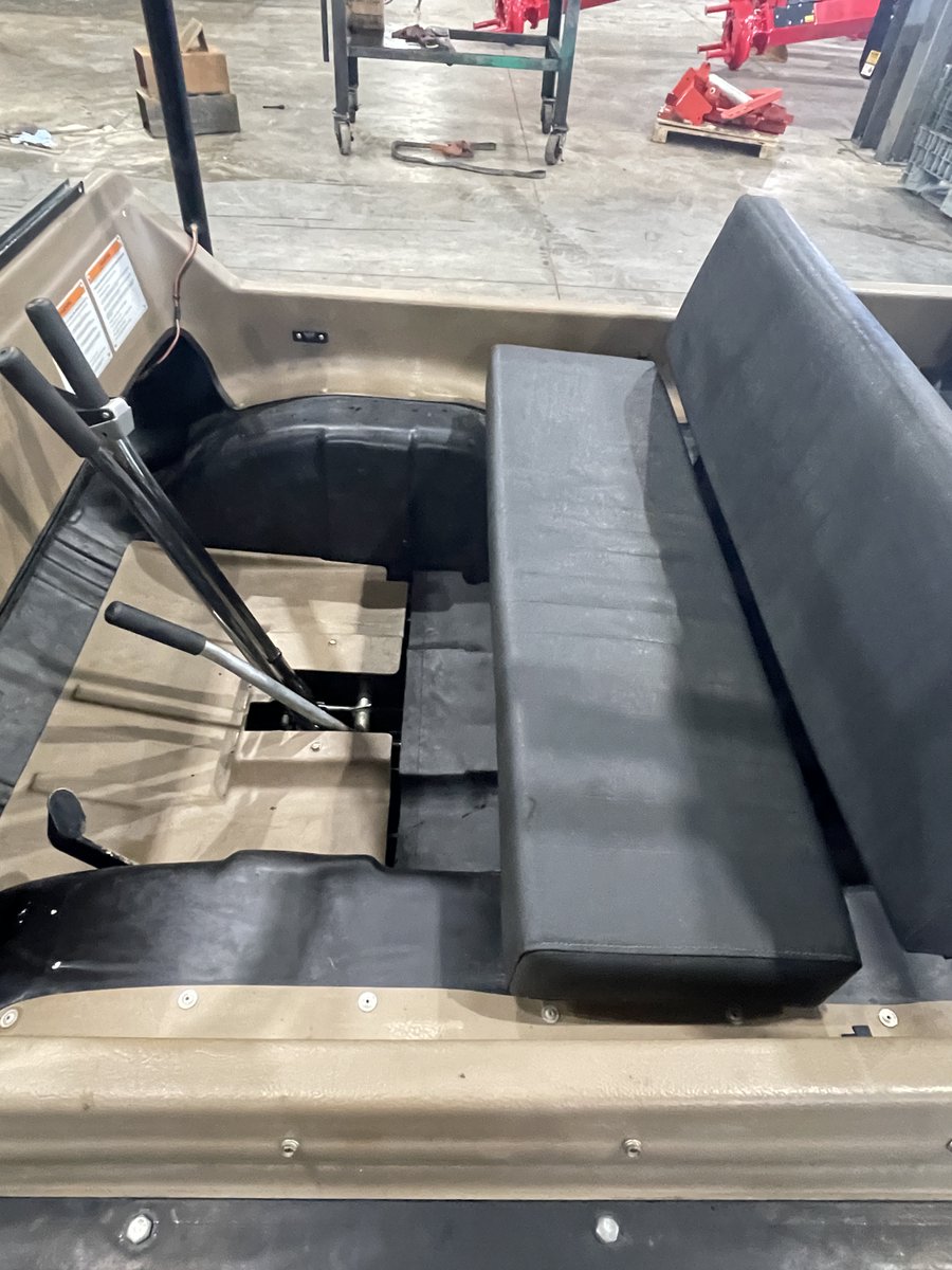 AWSLLC2's tweet photo. Max IV amphibious vehicle, 3000lb winch - works, light bar - works, 143 hours
$4,995 - for more info call &amp; ask for Marshall at 712-439-2081 https://t.co/oQlniPhAmF