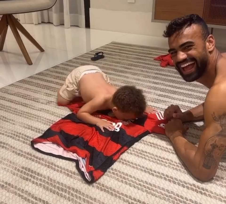 FlaCreche's tweet photo. O amor ao @Flamengo_es vem de berço ♥️🖤😍 https://t.co/X6eDRypHip