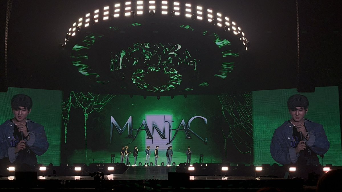 Sta_Me31's tweet photo. @Stray_Kids @straykidsindia Travelling from India to BKK jz for you guys was best decision I ever made in life😭❤️ I was totally overwhelmed and emotional😭 I love you @Stray_Kids 😭 I totally can’t live without you guys, I realised it again today😭 It was damn best day #MANIACinBKK Thanks love😭🫂 https://t.co/K7wq8WBSjb