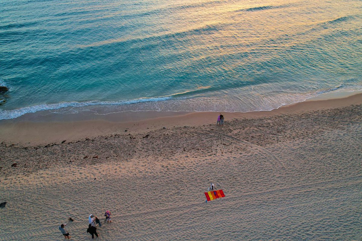 #Sunrise #beach visits with family & friends🌊🌅

#JunoBeach #JunoBeachFl #JunoBeachFlorida #PalmBeachCounty #LivingInParadise #BeachDays #BeachPics #BeachPhotography #BeachLife #BeachTime #LoveTheBeach #liveCaretta #Carette #LuxruyRealEstate #LuxuryLifestyle #LuxuryLiving