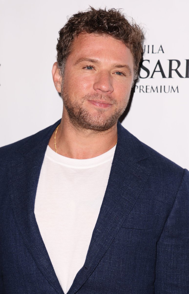 UPhillippe's tweet photo. 📸@RyanPhillippe at "The Locksmith" LA Premiere Screening - 30 January 2023 - Out tomorrow in Theaters &amp; Streams https://t.co/5lWM4APZvh