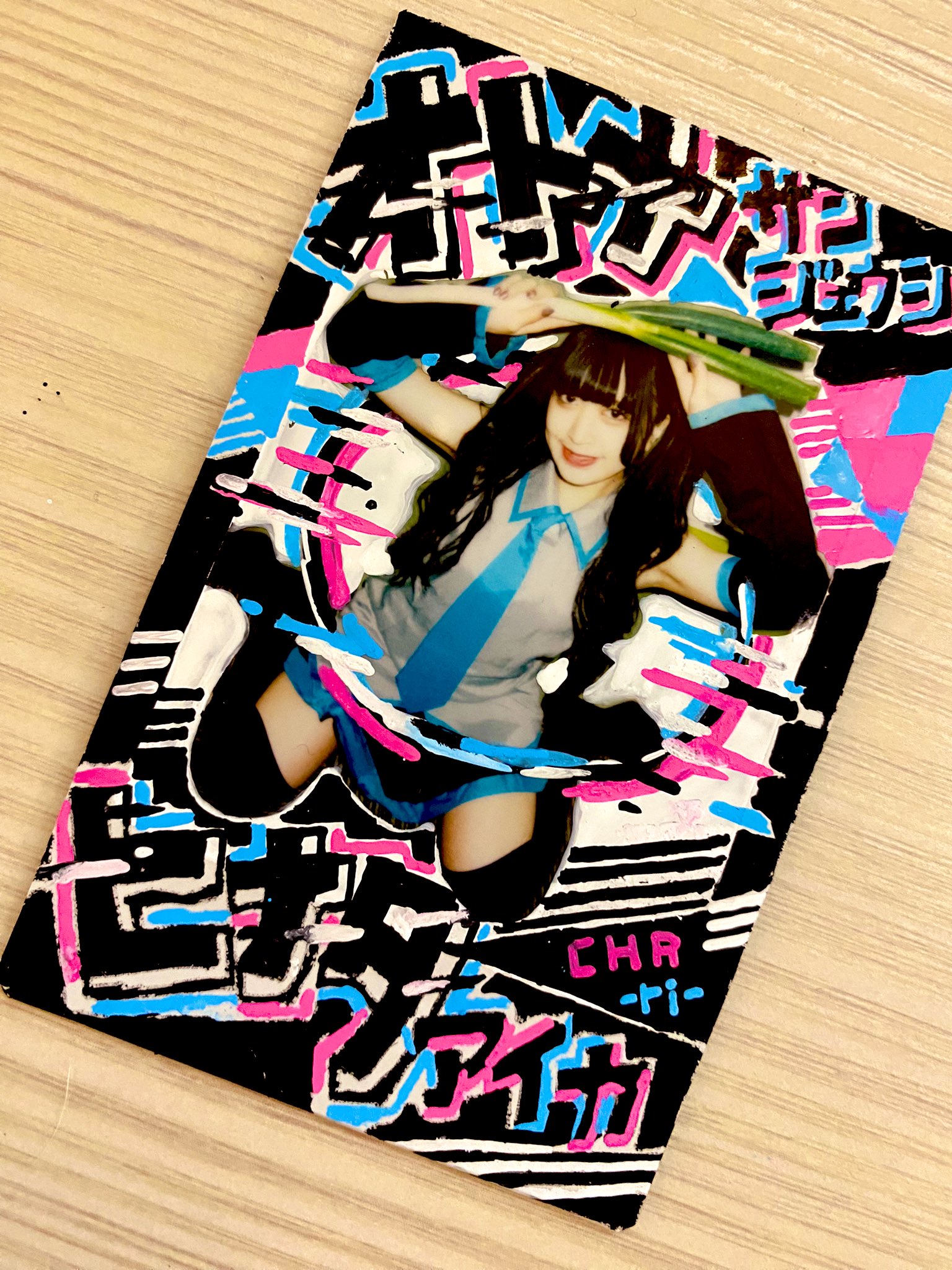 チェキ、ポスカ 61IGYKcfbzL._UF350,350_QL80_.jpg
