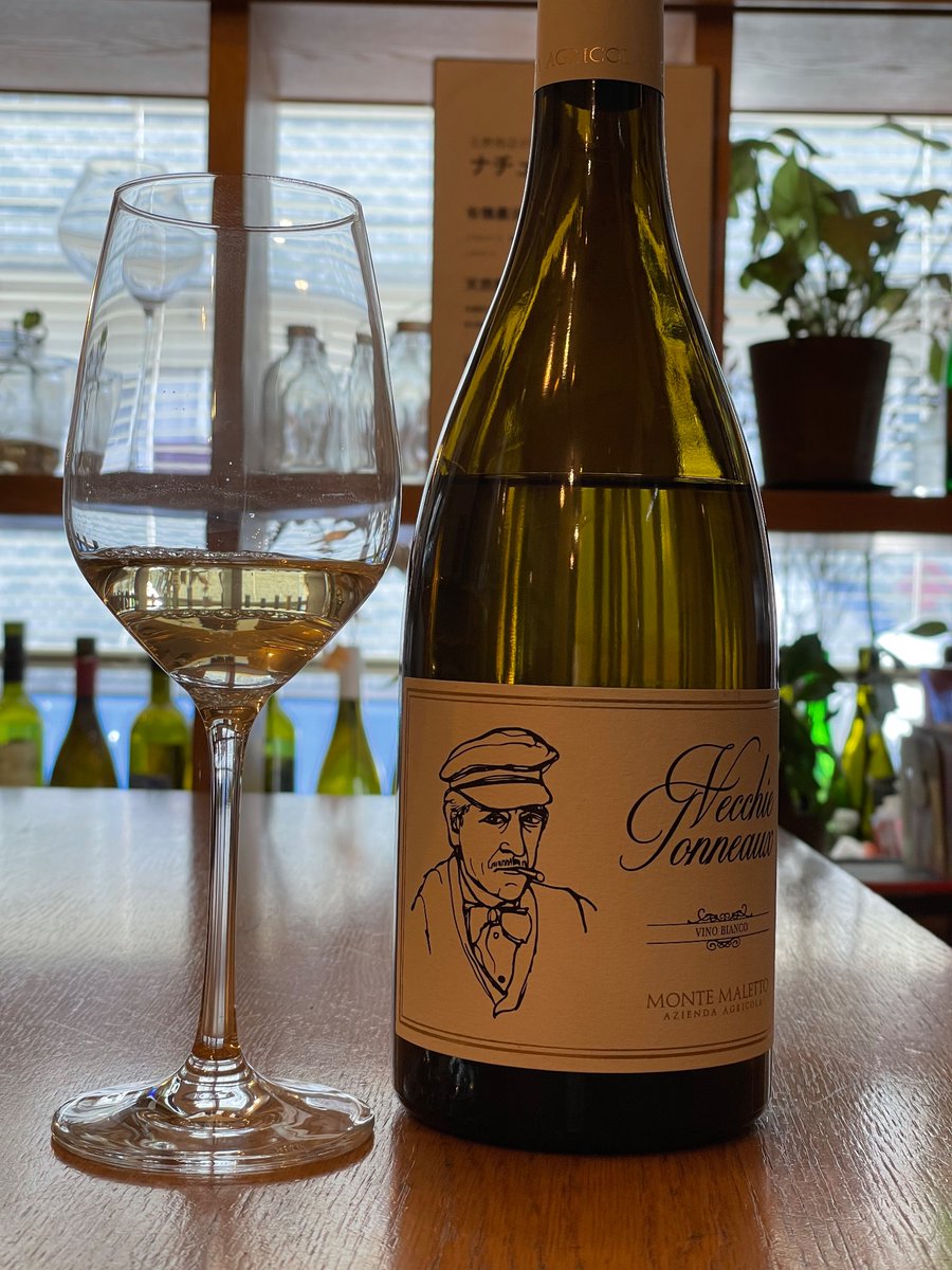 kitano_wine's tweet photo. ピアモンテの土着品種エルバルーチェの白ワイン。冷涼感があり厚みのある果実味がサイコー！

生産者:モンテ マレット https://t.co/qdbJJvEGqs
