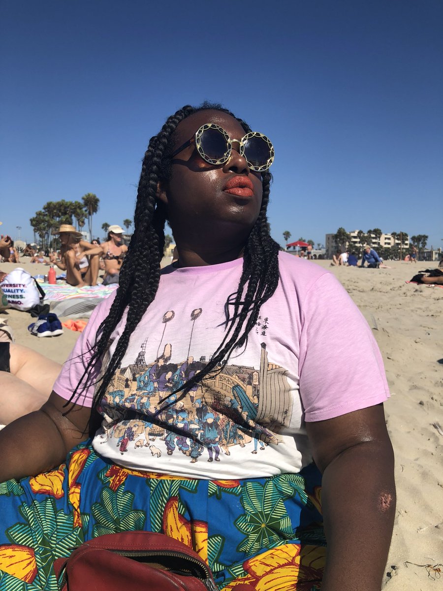 DivaNunCeraun's tweet photo. Selfie down #queerla https://t.co/YAFz5riGQz