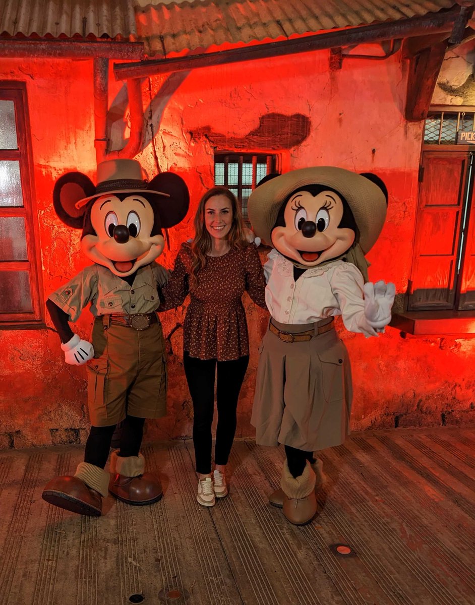 About last week at <a href="/AMCInstitute/">AMC Institute</a> Annual Meeting...🤩🤩🤩

Our favorite part? Connecting with amazing clients near or... far, far away 😂 and a close second, Mickey and Minnie.