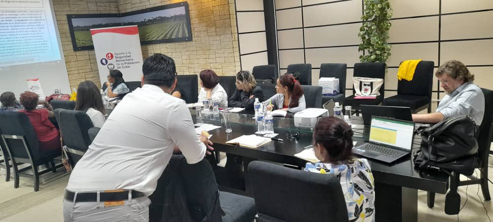 Embajada de Chile participa junto a delegación del SAG en el taller “ Aporte a la Seguridad alimentaria en Cuba” Proyecto de cooperación triangular entre Chile, Cuba y la UE que se desarrolló durante tres dias en esta ciudad. Embajada en acción !