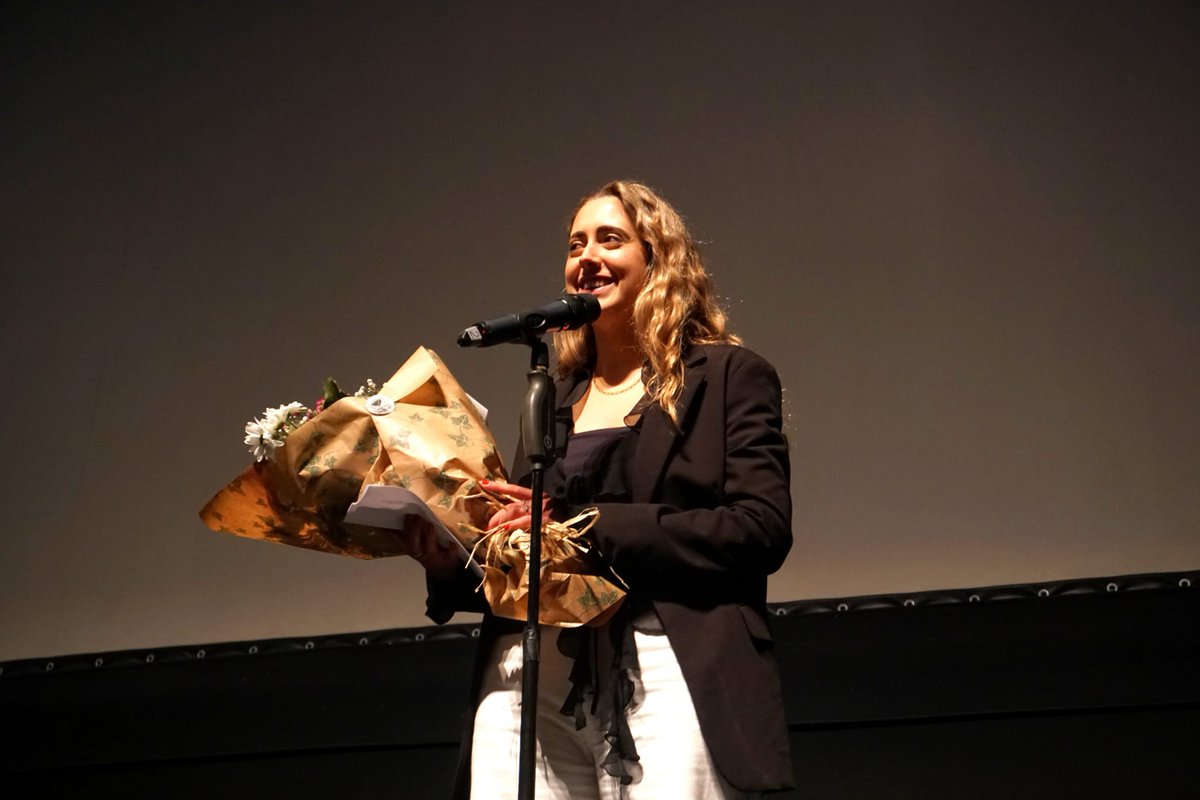 aytodebadajoz's tweet photo. 📹 La pacense Celia Rojas ha estrenado este jueves en el @lopezdeayala el documental '#BadajozEsCarnaval, el carnaval de calle'.

🎬 Un mediometraje realizado en honor a su nombramiento como Fiesta de Interés Turístico Internacional.

#CarnavalDeBadajoz2023 https://t.co/XJVZYwHCo7