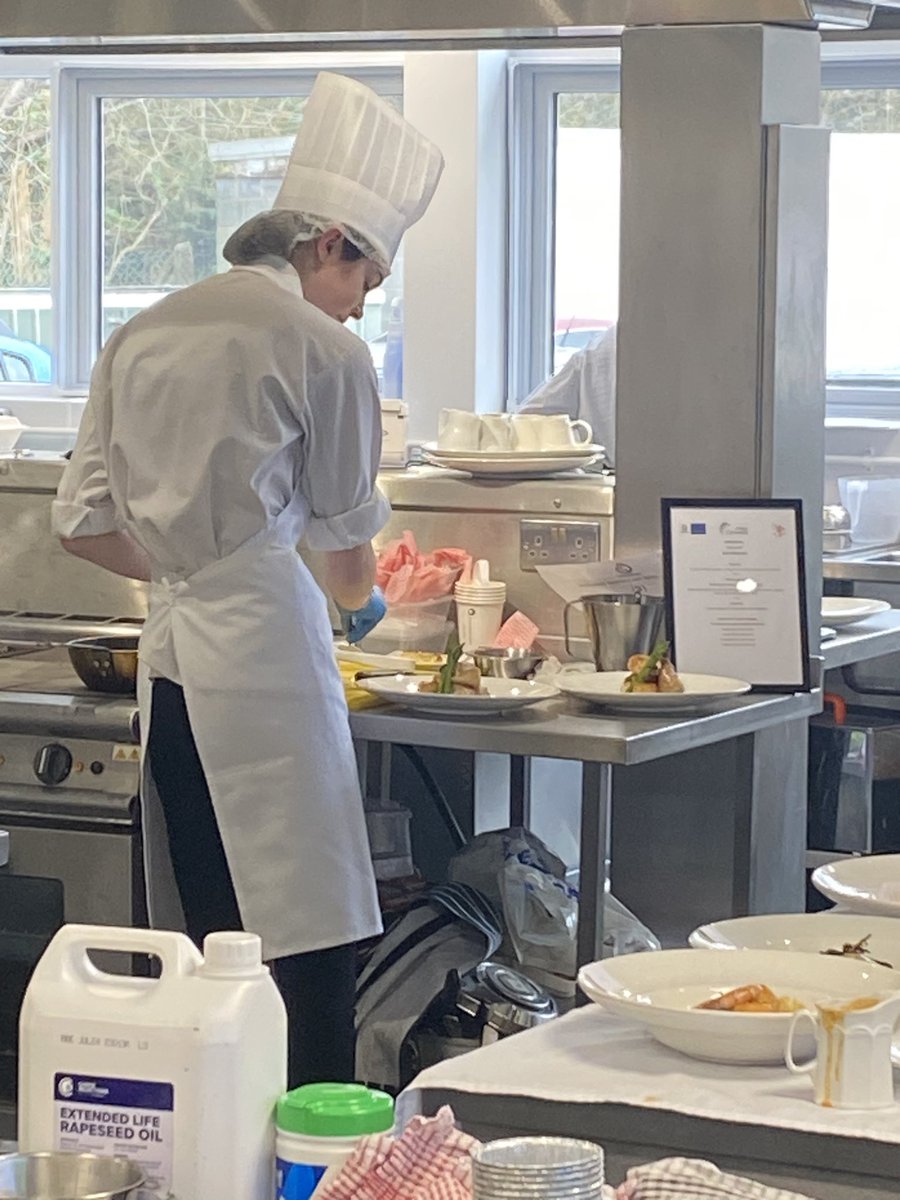 It's days like today that make this whole teaching thing just that little bit more special.. the dedication and effort shown by these 5 incredible learners to stand up and challenge themselves in a national competition has been phenomenal 👏 🙌