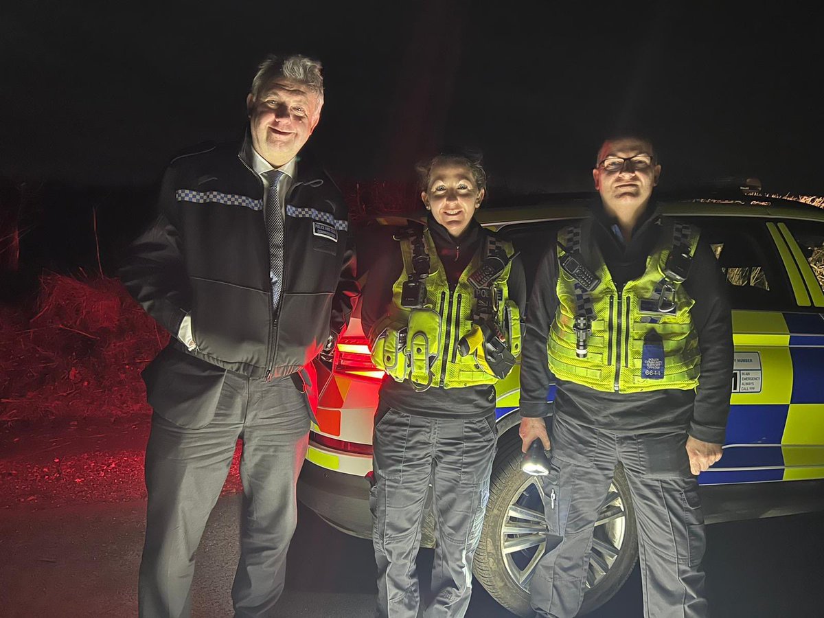 PCCDorset's tweet photo. Tonight I’m out with the @RuralCrimeTeam. Whilst on a proactive patrol we disturbed a vehicle in the Brockington area. The occupants didn’t want to stick around to say hello! Patrols continue #RuralCrime #CountryWatch https://t.co/9eVarIYmUr
