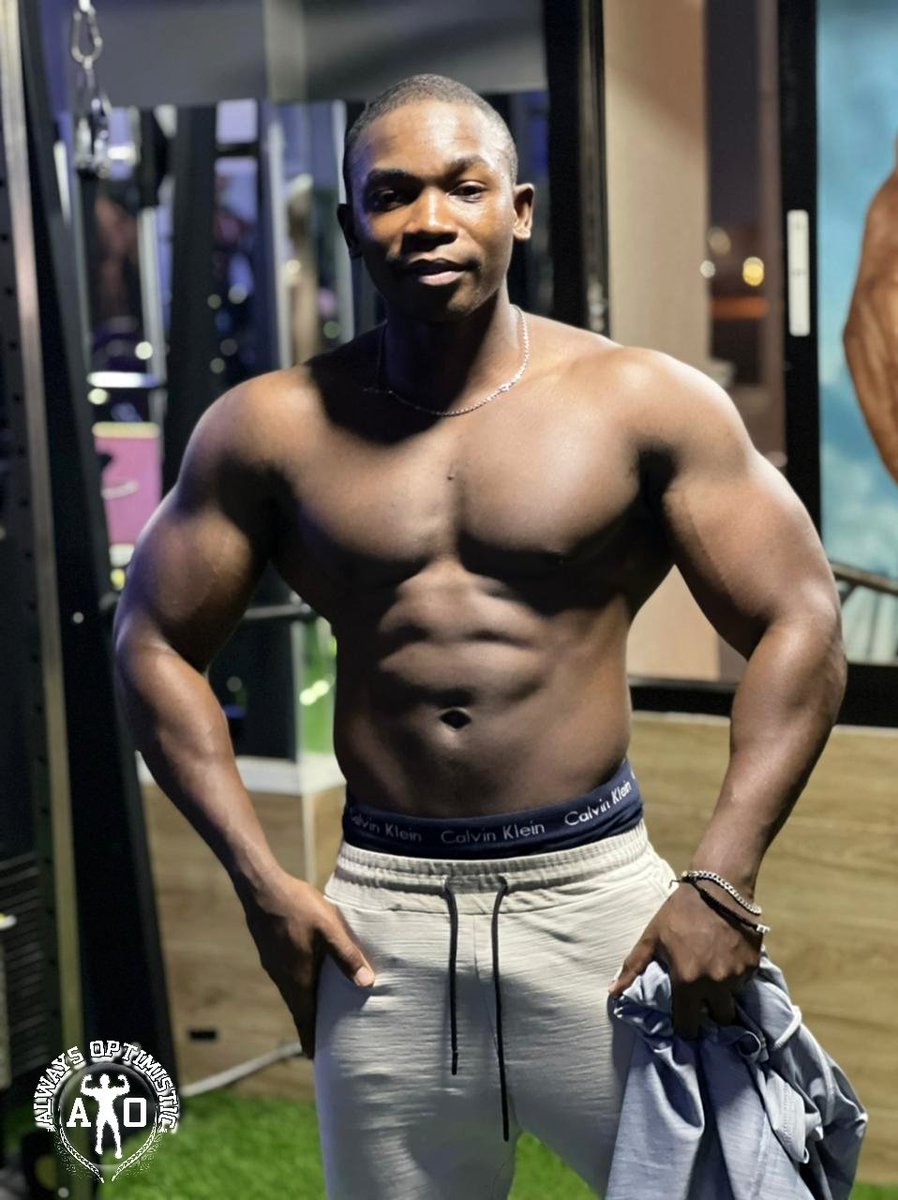 MsiskaNelly's tweet photo. Maintain a good attitude in a bad situation, have a faith attitude.
There is no exercise better for the heart than reaching down and lifting people up.
#AlwaysOptimistic #LiveFearless #TheBodyProject #MuscleFactory #FlexFriday💪 https://t.co/QYdRVxuCFV