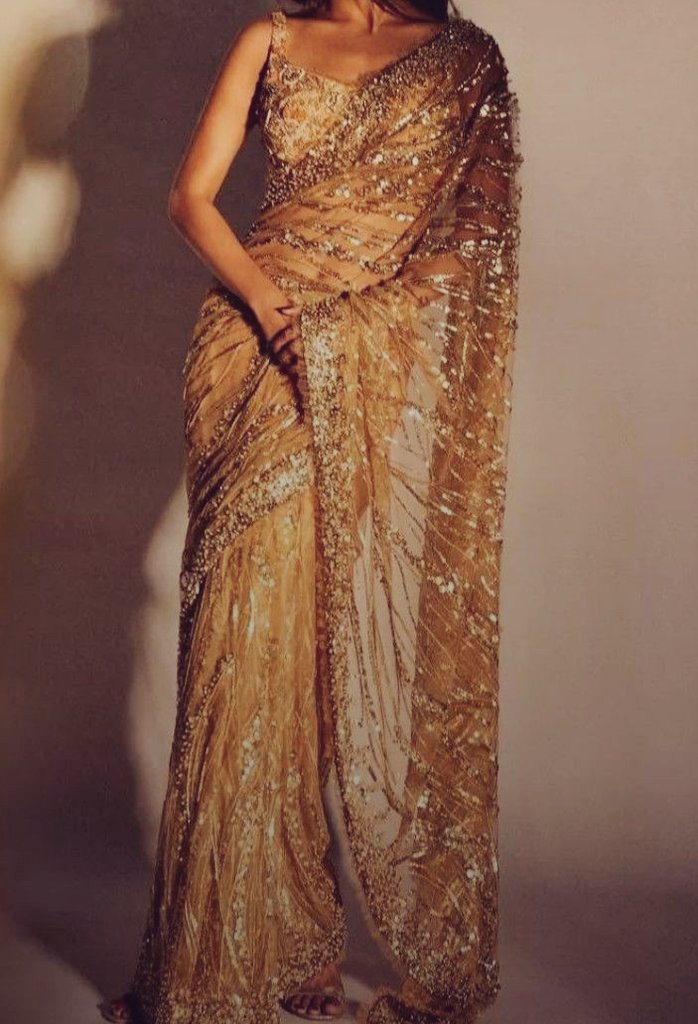 🏵️
                 #lɑnnisteɾɑndmɑɾtell
                                                               🏵️