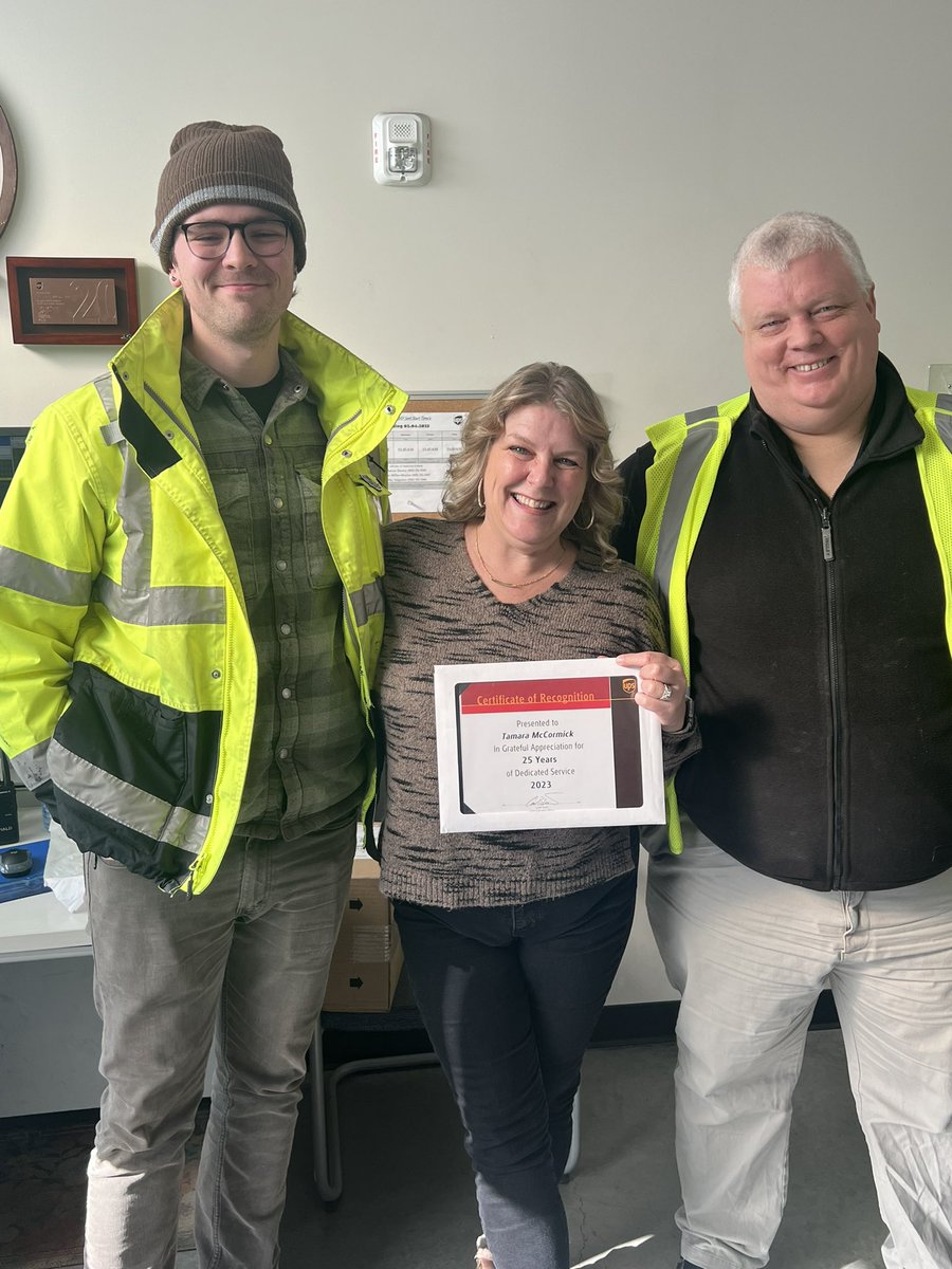 Please join me in congratulating feeder dispatcher Tamara McCormick on her 25 years of service at UPS. Thank you for your partnership! <a href="/gditto3/">Geoffery McKenzie</a> <a href="/logisticsboss/">Mark Oty</a> <a href="/Buckeyelouie/">TrablS</a> <a href="/NorthwestUPSers/">Northwest UPSers</a> <a href="/UPS/">UPS</a>