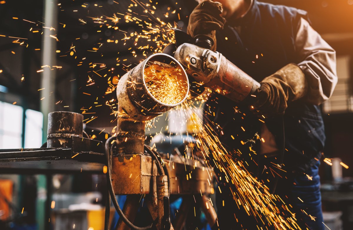 CyCPortugal's tweet photo. De acordo com o Insight View da Iberinform, 17% das empresas metalúrgicas apresentam um nível máximo ou elevado de incumprimento. O futuro do setor está marcado pela automação de processos e implementação de tecnologias modernas. https://t.co/Q41GaU7h9E

#insightview #cycportugal https://t.co/x8SHFgb4lK
