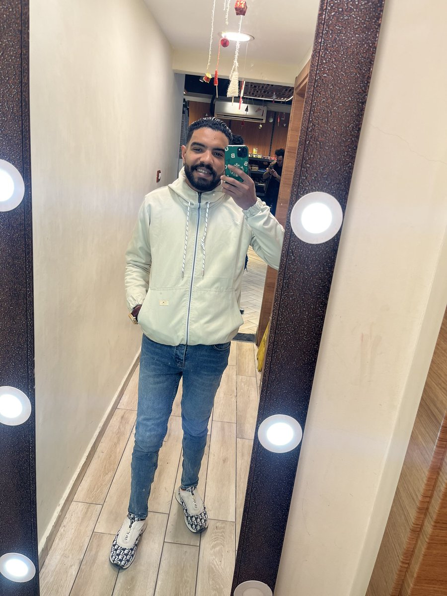 كن يقظا جيداََ فالغدر يأتي فجأه يا صديقي !!