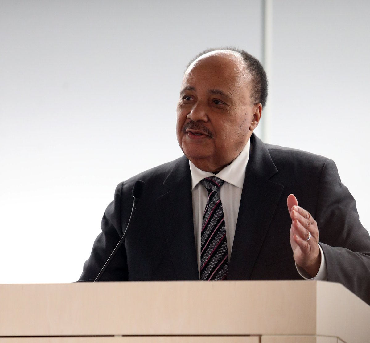 CambridgeBank's tweet photo. CSB was honored to host @OfficialMLK3 for an all-employee fireside chat with our CEO, Wayne Patenaude. This was a thought provoking and motivational event that our employees won’t soon forget. https://t.co/nDyMgHSov7