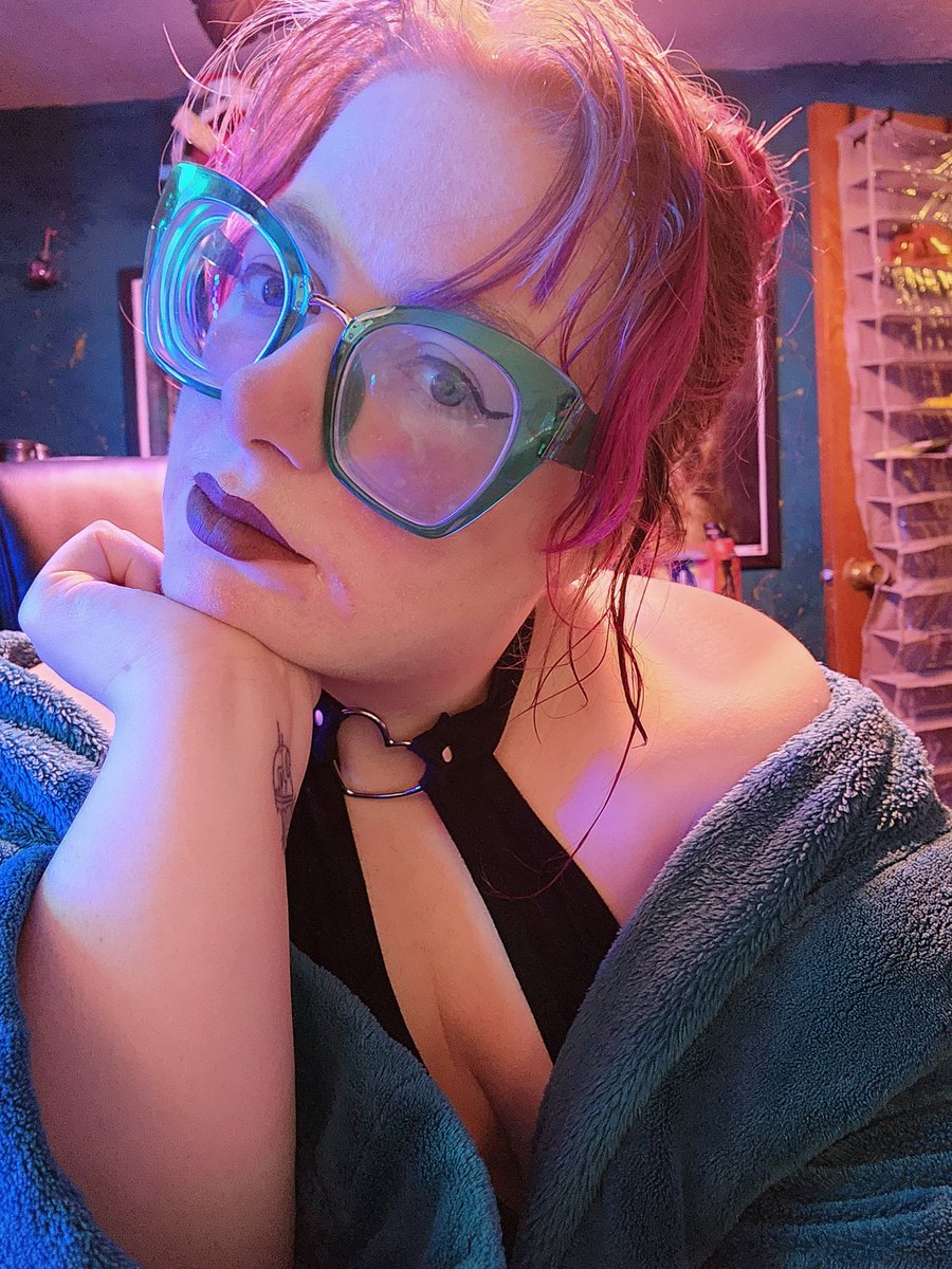 FeelGoodFaye's tweet photo. Let me spoil you on my #onlyfans https://t.co/xVjAIFhGaJ

Or #shootyourshot in my dms #Dmsopen https://t.co/WsIAaNIQcs
