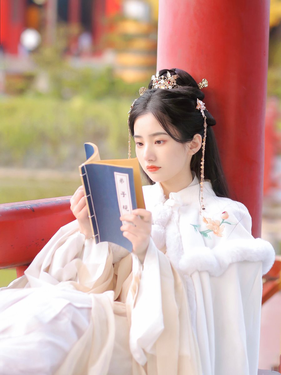 zhubuchen01's tweet photo. 毛茸茸的汉服小公主 https://t.co/dlH70jzIfz
