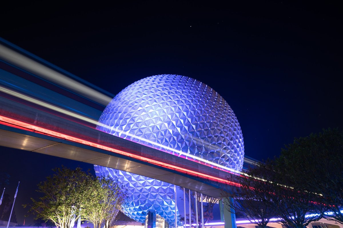 ChrisWhitePE's tweet photo. Night time long exposures are so much fun to shoot and edit. #waltdisneyworld #epcot #monorail #spaceshipearth #nikon #tamron #mefoto https://t.co/TdRMDfm1Nn