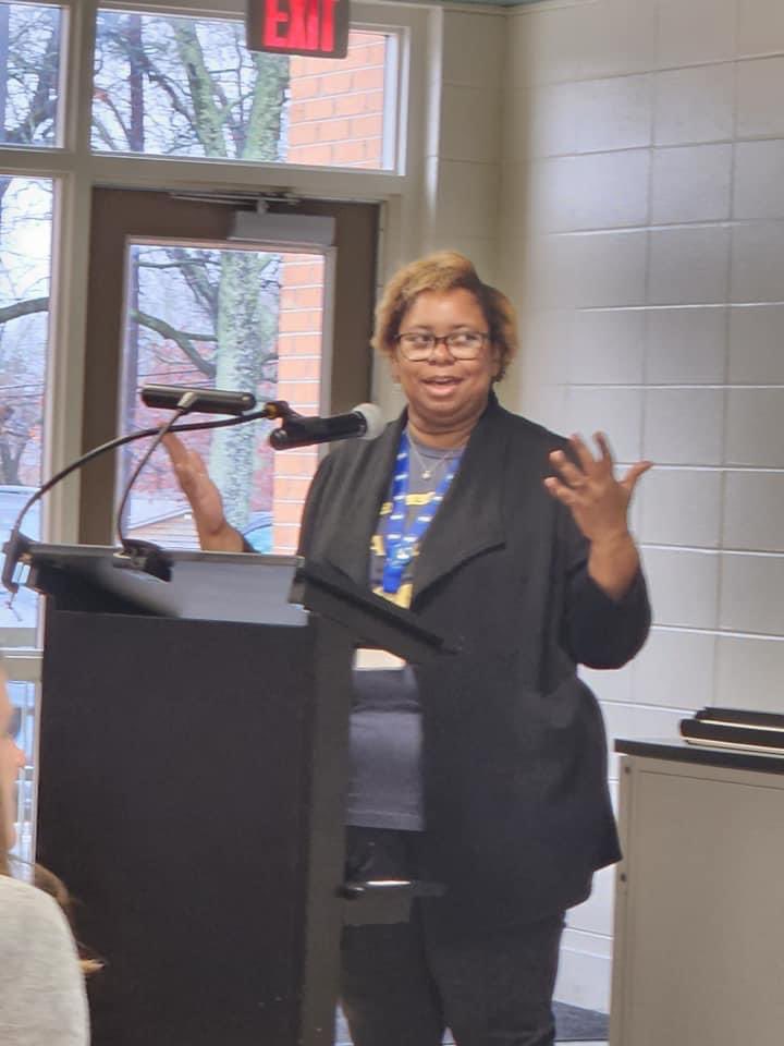 pammooretech's tweet image. @ASLAlib Annual Conference. Spending today and tomorrow with Alabama school librarians. Started the morning meeting with AL State Teacher of the Year Reggie White to share information about the importance of school librarians. #ALLibraries #ASLA23