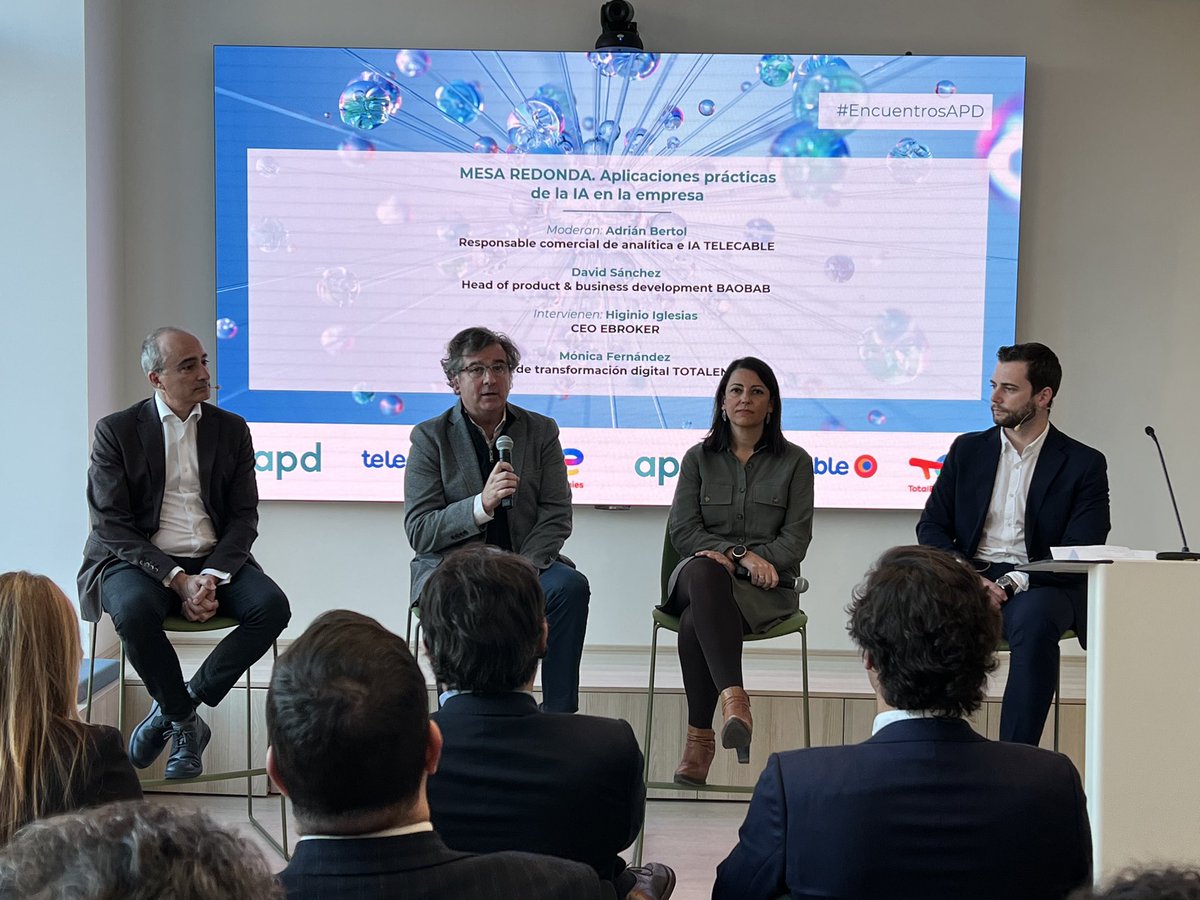 ebrokerES's tweet photo. 📅 Esta tarde nuestro CEO @H_Iglesias ha participado en las jornadas #ApdTalks "Como emplear la #IA para el crecimiento de tu negocio" organizadas por @APDasociacion y patrocinadas por @telecable_AS cable en las instalaciones de @TotalEnergiesES de Oviedo.
#MásQueSoftware https://t.co/SIs3lyFFPf