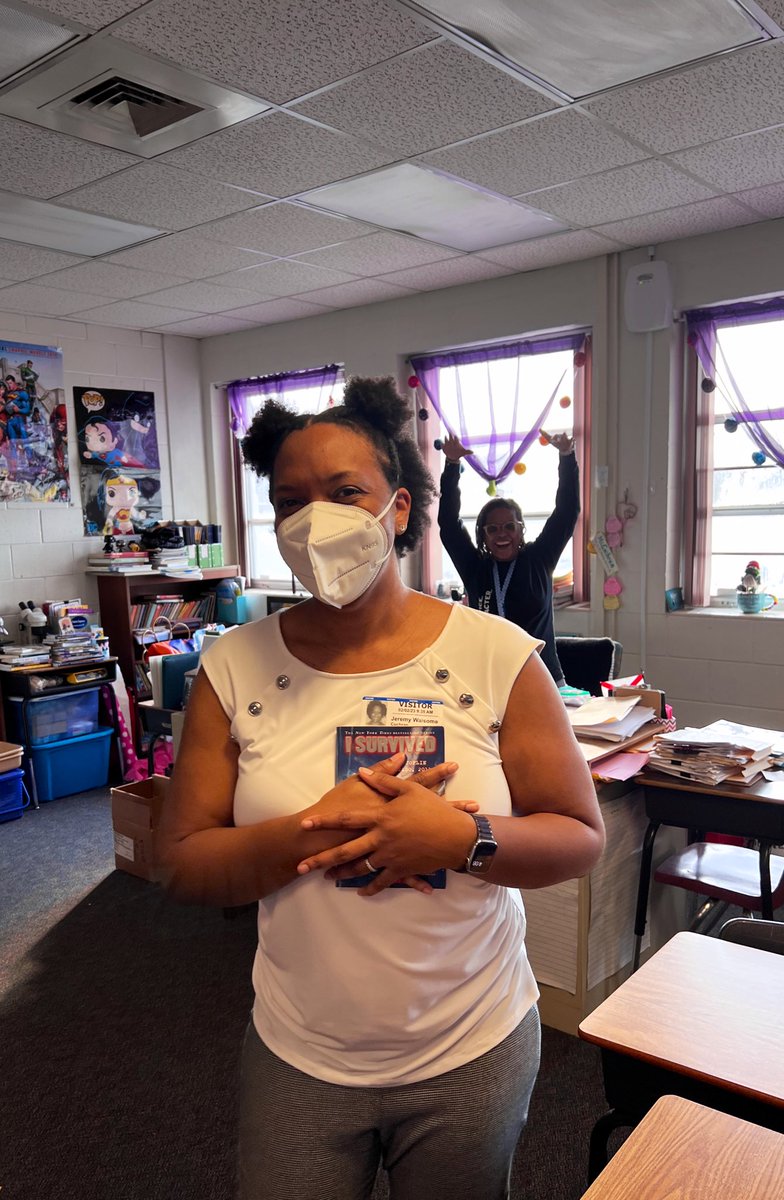 jeremywaisome's tweet photo. I survived Lake Weir Middle School 😂 We had a blast exposing students to engineering, paleontology, and machine learning today. Mrs. Cochran is a rockstar advanced science teacher for grades 6-8! We even talked to NJHS students about college life! #K12sharkAI #GoGators https://t.co/KeiOTurW7m