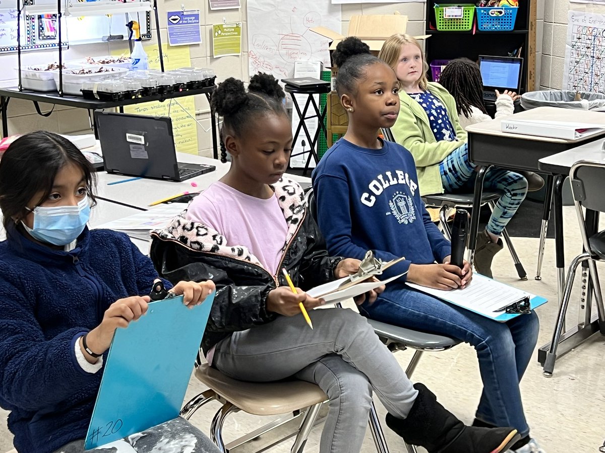 Laura Sicks tweet media