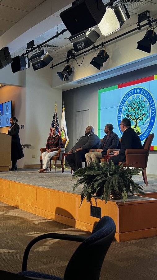 ECIPECcenter's tweet image. 3 National Teachers of the Year (@JahanaHayesCT @RodRobinsonRVA @kurtsenior_) in conversation with @SecCardona thanks to @AfAmEducation 

It’s a beautiful day. #EduColor