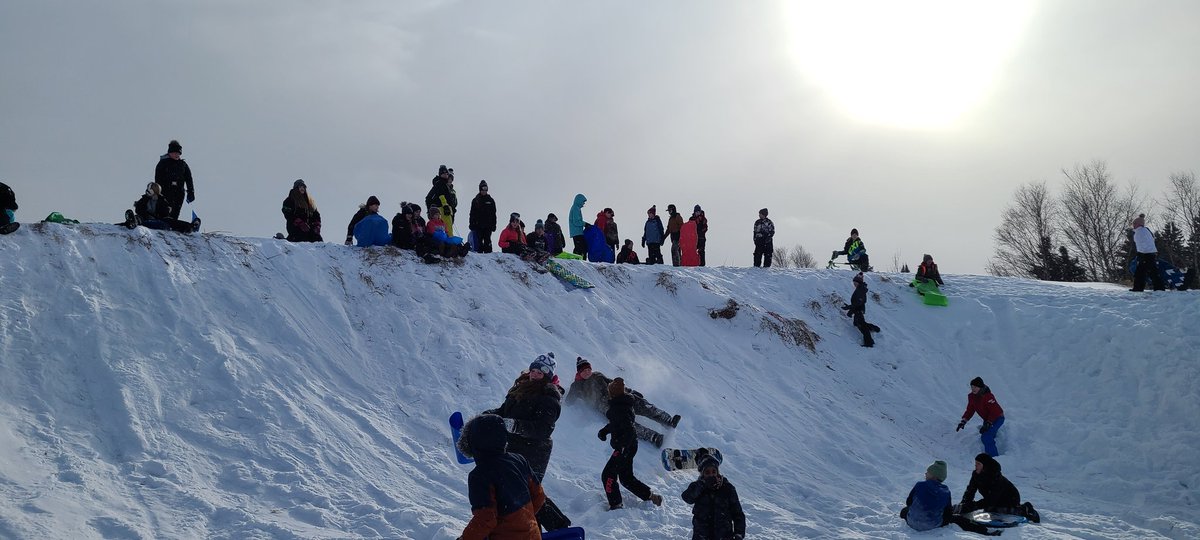 JennaBarney's tweet photo. Refreshing afternoon sledding in Deer Lake with students and colleagues! ❄️ @XavierJRH @SISNLESD @SISNLESD https://t.co/FTmaD0gYYF