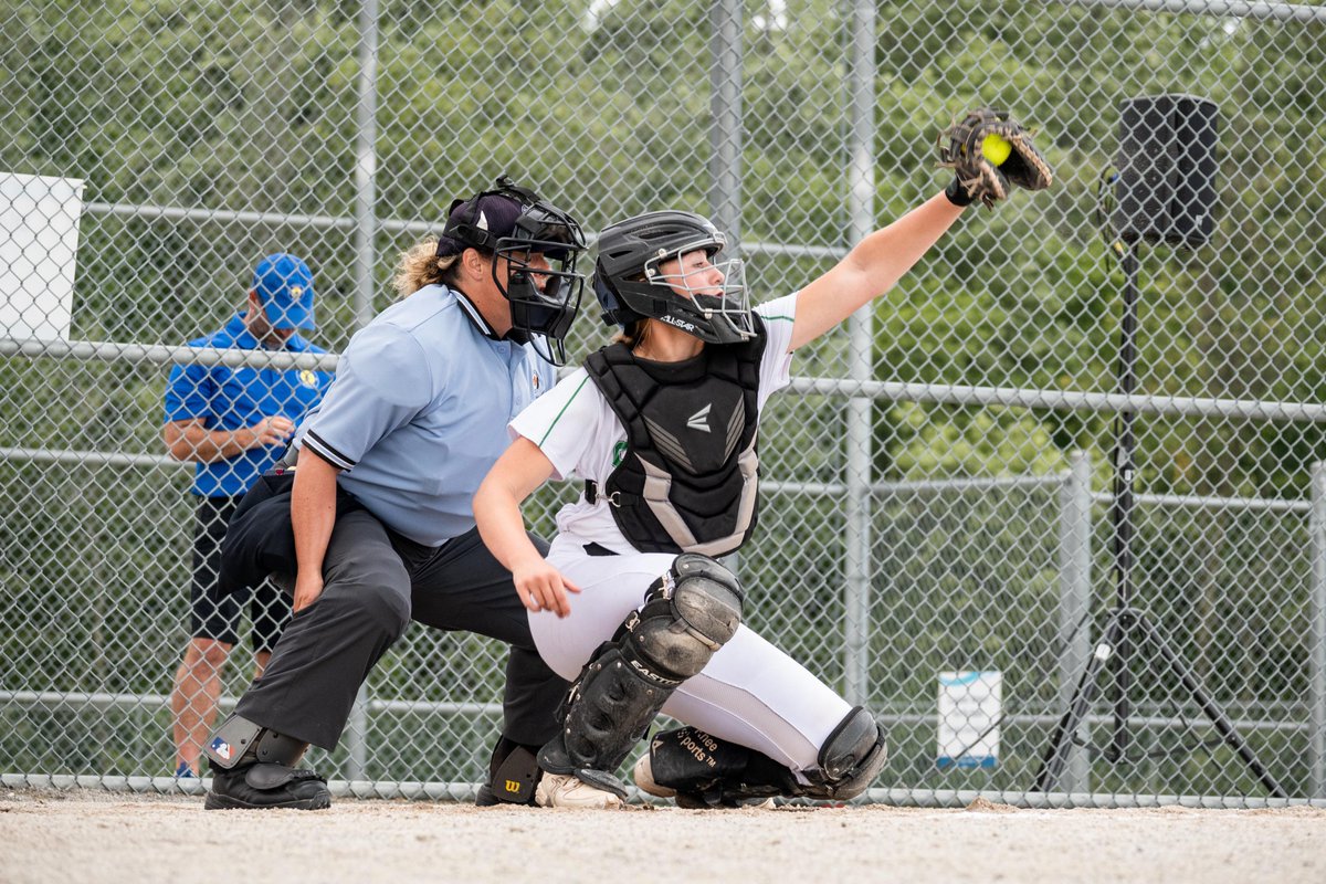 SoftballCanada's tweet image. A big shoutout to all the hard-working catchers out there on #NationalCatchersDay! 

Un grand coup de chapeau à tous les attrapeurs qui travaillent dur en ce #NationalCatchersDay !