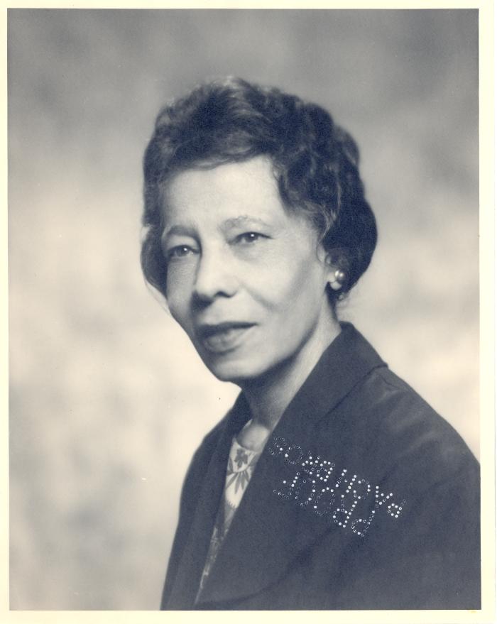 Today is Pura Belpré's birthday! She was an Afro-Boricua educator who served as the first Puerto Rican librarian in NYC. Belpré was a talented author and storyteller who wrote and re-interpreted Puerto Rican folk tales. 

Visit our Pura Belpré collection buff.ly/3JCvae9