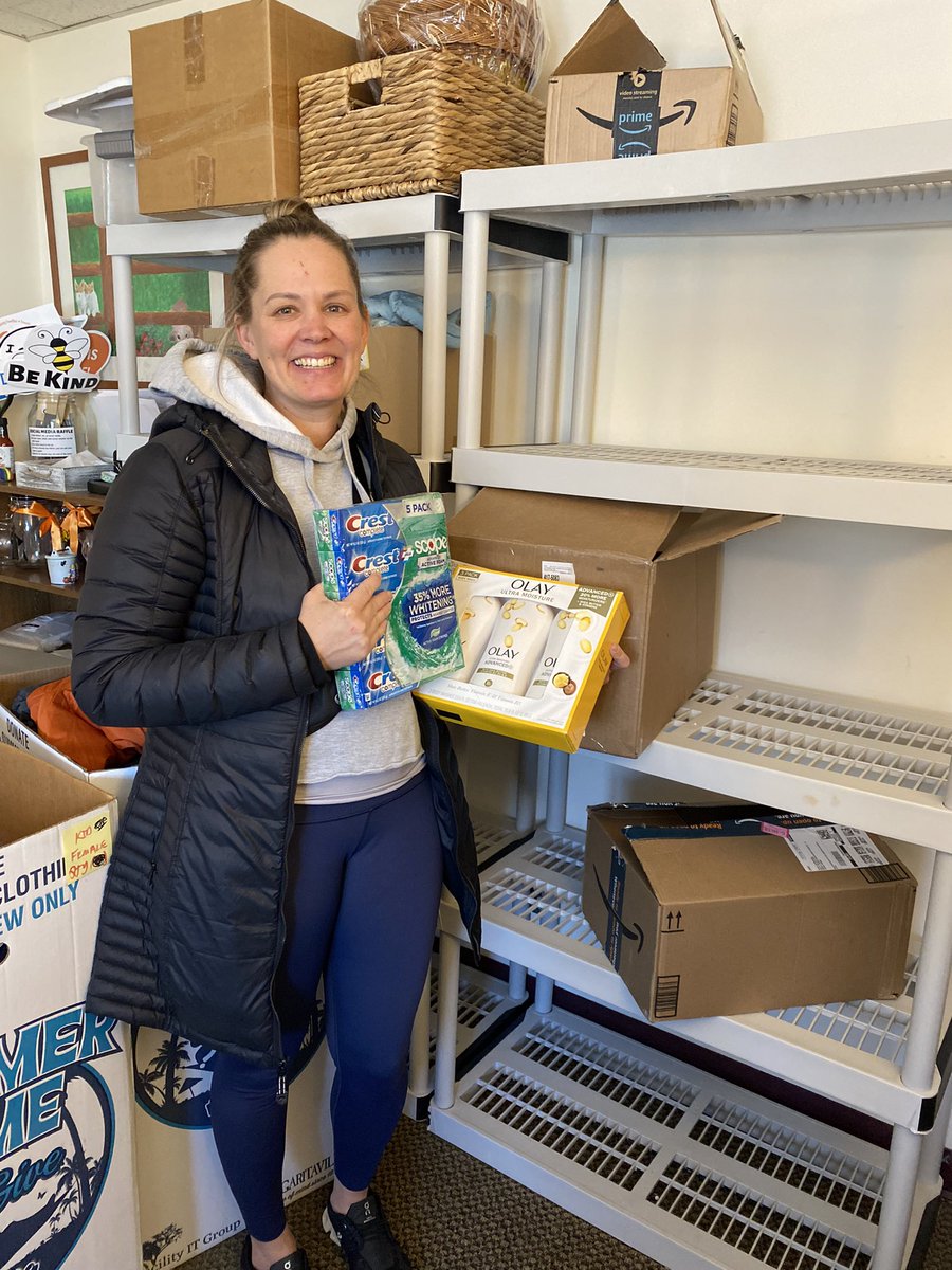 ShelterInc's tweet image. The awesome people at The Barre Code Arlington Heights held a donation drive to collect face wash, hand soap, toothpaste, and other toiletries. Thanks so much for supporting Shelter’s programs for children and families in crisis! #Thanks #BarreCodeNation #BarreCodeLove