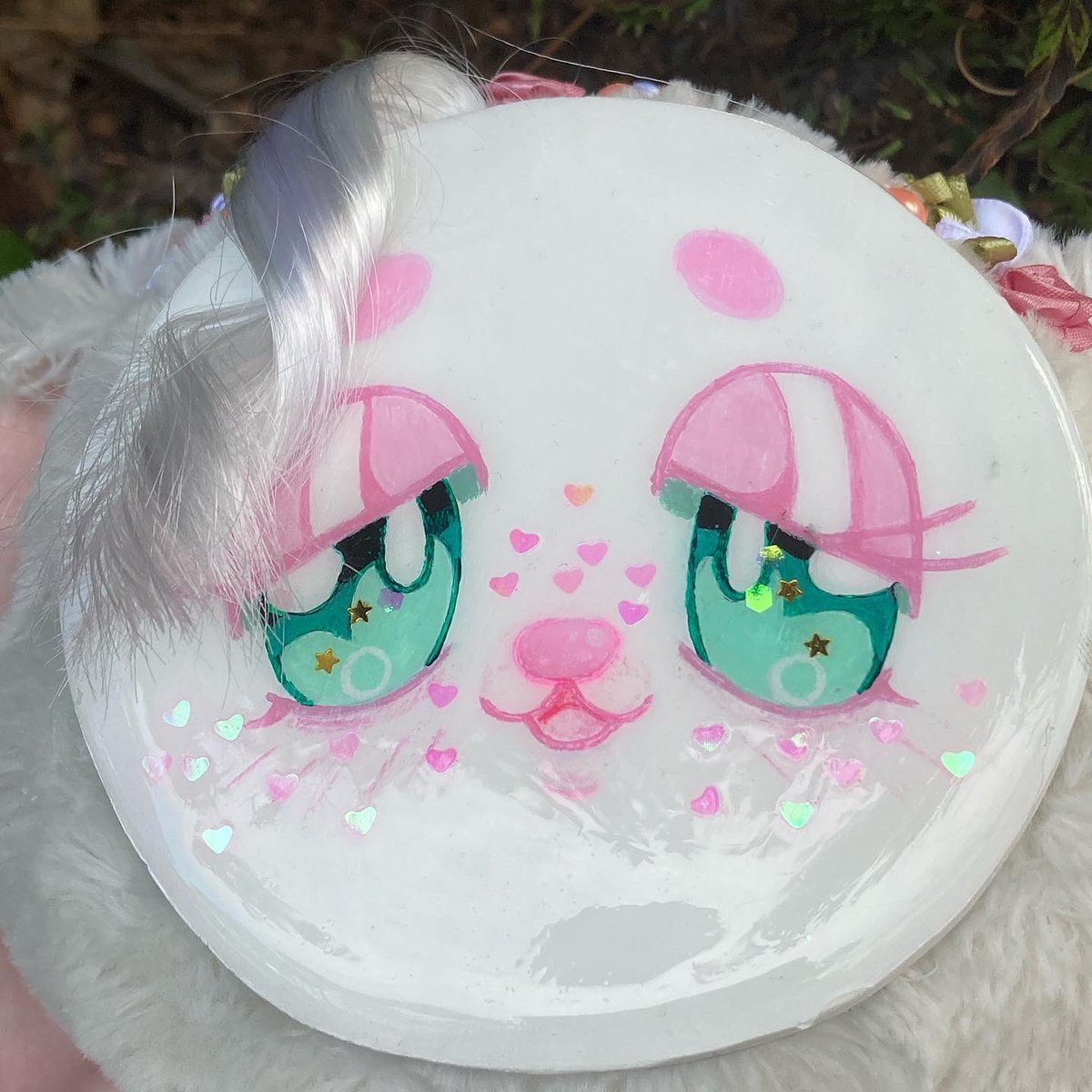 dreameeblue's tweet image. This is Clover! Her face came out a little too heavy for her head so it often looks like she’s looking down. It’s just because she’s shy! Dm me if you’re interested in taking her home💕

#artistsontwitter #clayfaceplush #ooak #YearoftheRabbit #kawaii #coquette #plush #bunny #cute
