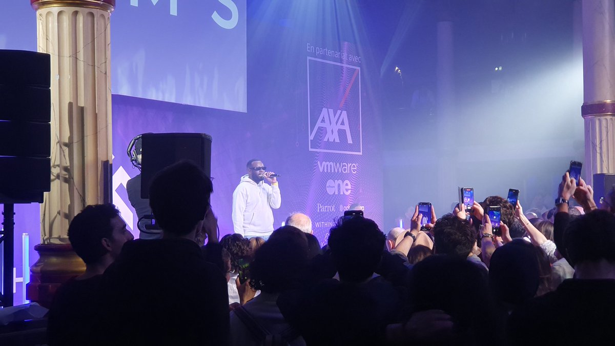 HugoAttal's tweet image. Très cool cette finale #TechChallenger ! J&apos;ai pu revoir des anciens finalistes d&apos;autres compt&apos;, apercevoir @jnbarrot et @Micode, et assister à un concert de maître @GIMS 🤩 ! Résultat : 18ème/3000 et 1er en typescript 😎.