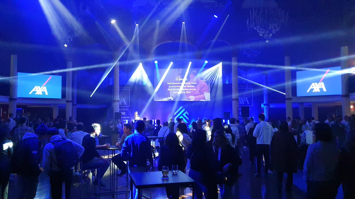 HugoAttal's tweet image. Très cool cette finale #TechChallenger ! J&apos;ai pu revoir des anciens finalistes d&apos;autres compt&apos;, apercevoir @jnbarrot et @Micode, et assister à un concert de maître @GIMS 🤩 ! Résultat : 18ème/3000 et 1er en typescript 😎.