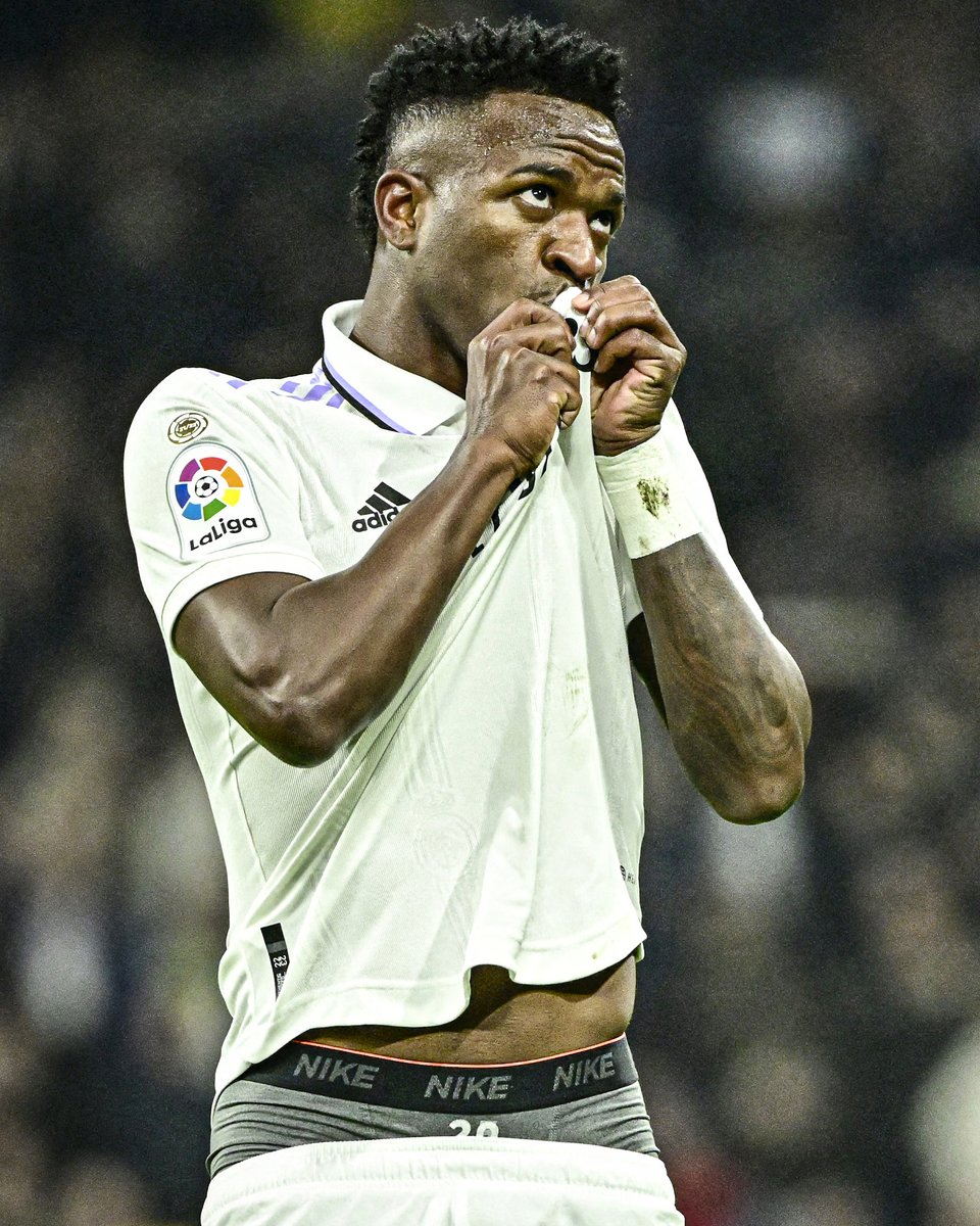 goal's tweet photo. Vinicius loves Real Madrid 🤍 https://t.co/PmqK0EodNj