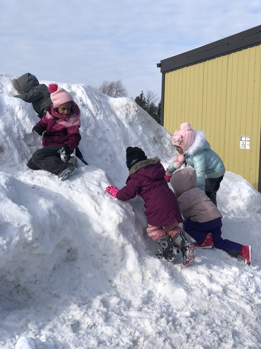 k5myps's tweet photo. Snow mountain today!!the wind was strong and we were cold but K5 had an amazing time! Using our large muscles to climb snow mountain! #thisisFDK https://t.co/xWrBOPlfTa