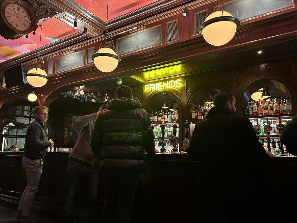 What an impressive interior <a href="/TheAudley1/">The Audley Public House</a> #pub #mayfair 🍺😍 The striking colourful ceiling was specially commissioned! The double faced clock takes centre stage. Grade II listed. Really impressed by this pub and the excellent refurbishment. #newpubs