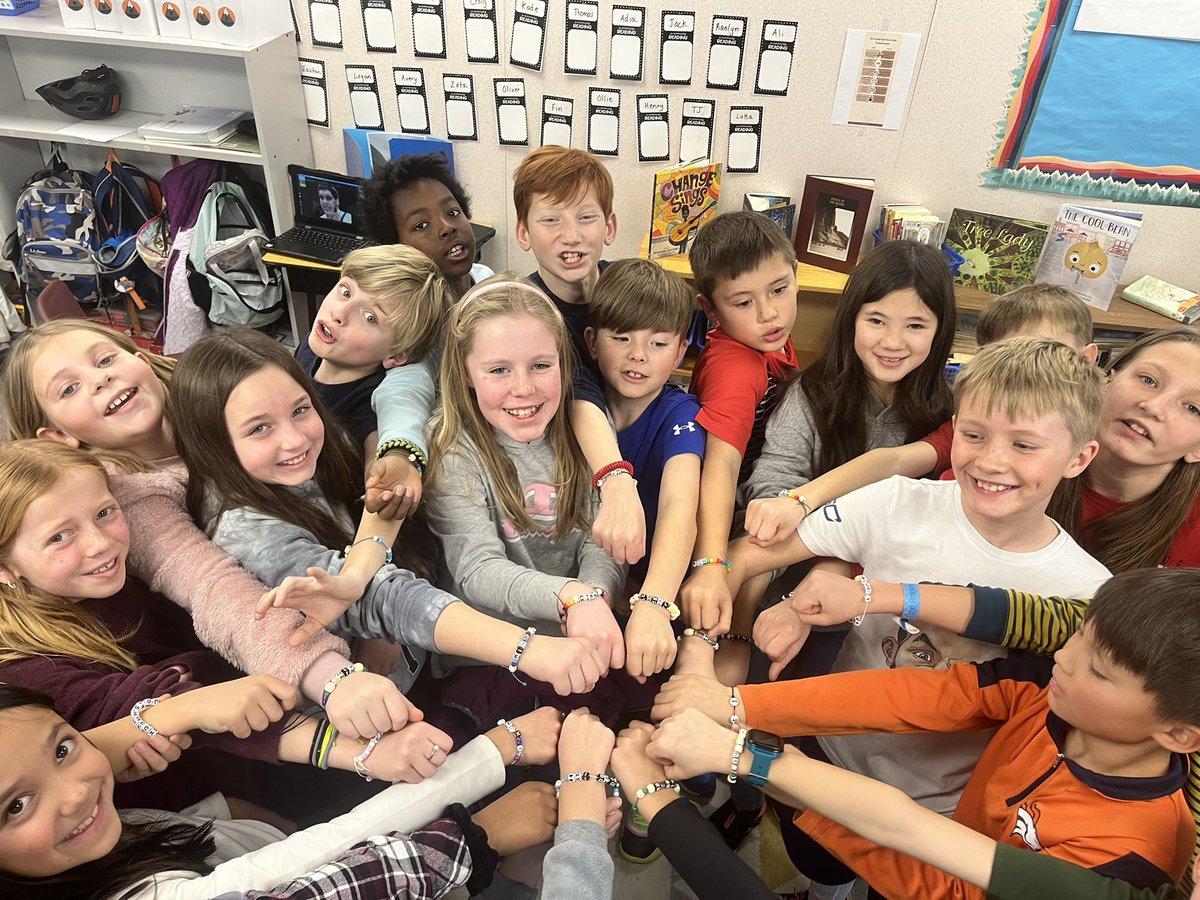 MsCapMES's tweet photo. Our class participated in a kindness challenge this month, and today we made kindness bracelets to remind us! 8 beads for 8 days of our kindness challenge! Loved this class bonding ❤️ #bekind https://t.co/WUMhAsvcBu