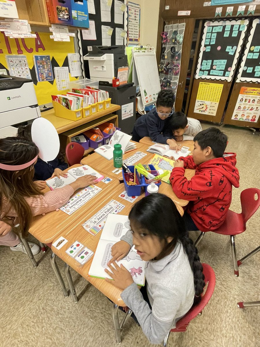 PS 280Q 1st grade tweet media