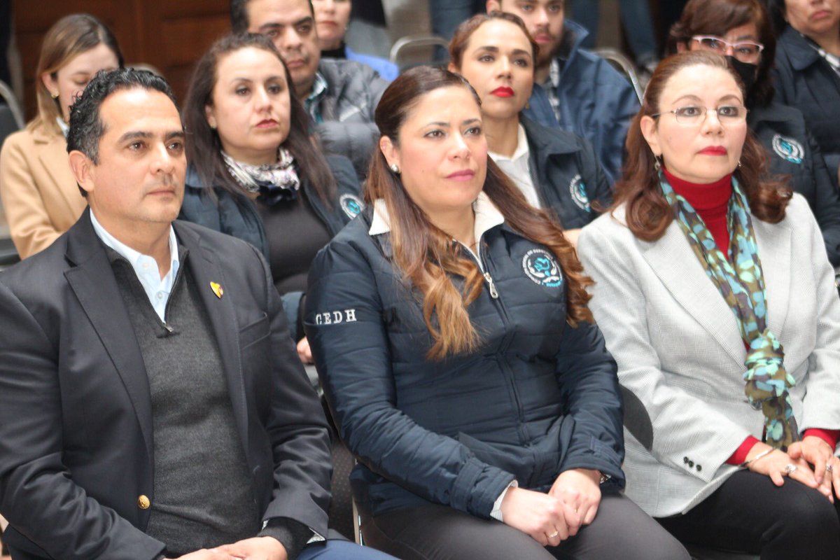 DIFMunicipalDgo's tweet image. Hoy acompañamos al presidente @josejoseantonio a la firma de convenio con la @CedhDurango para trabajar en equipo por #Durango y su gente. Porque un duranguense nunca deja solo a otro duranguense seguimos #Al100ConDurango