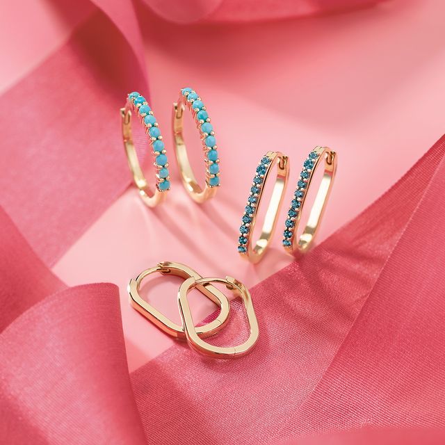 aldosfinejewel's tweet image. Earring stack essentials for valentine's Day! 😍💝

Tag your soulmate and let's find out which of these beautiful earring stack selections by @StullerInc are the right present!!

Shop online at the link below!
bit.ly/3RqheWN

#earrings #earstack #valentinesday2023