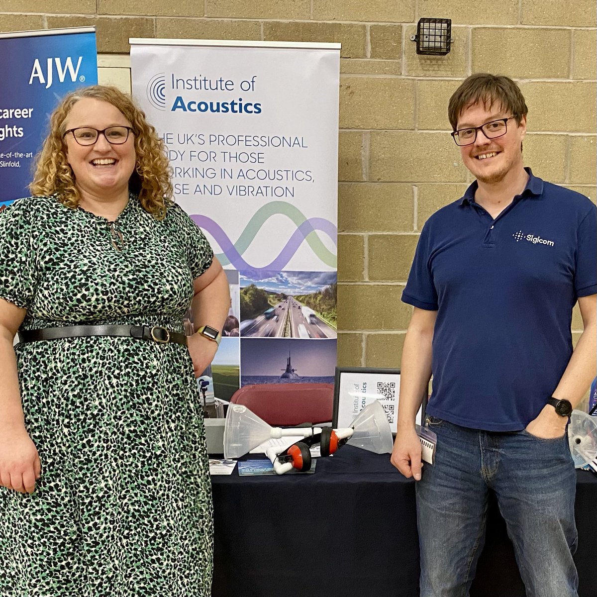 Acoustics_VicW's tweet photo. Simon from @SigicomL and I represented the @ioauk at @CollyersHorsham this evening.

It was so great to meet the students. There are certainly a few more people that know about careers in acoustics now, &amp; hopefully some will be joining the industry in the future
#exploreacoustics https://t.co/ThSpXbbzOF