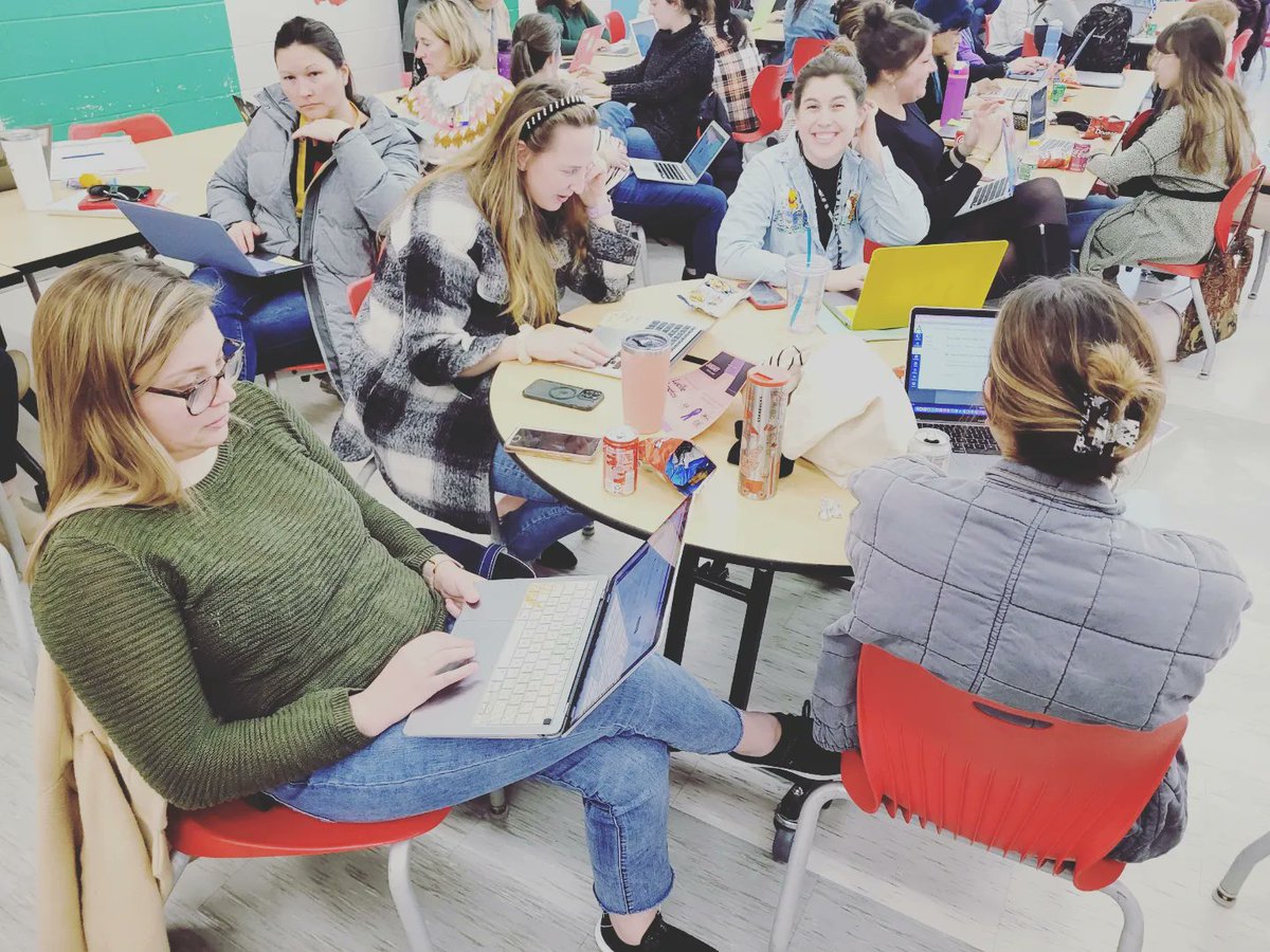 Broken_crayon1 tweet media