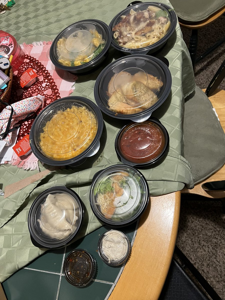 Co_Co_bean's tweet photo. Got my @noodlescompany ready for #eatthemenu tonight with @KeithHabs @tryguys #thetryguys #noodlesandcompany 🤤 https://t.co/y7qqSQIbpG
