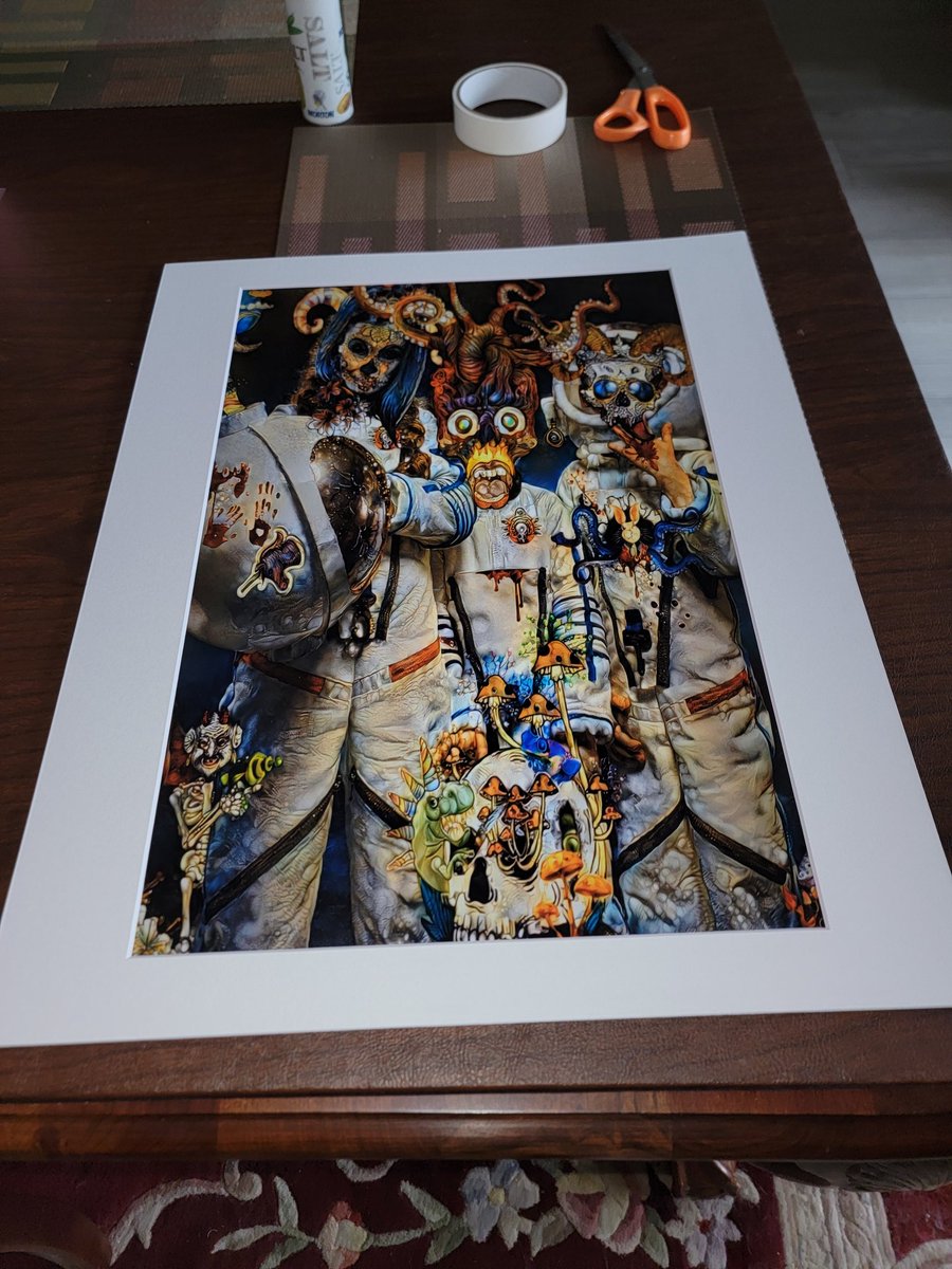 Just sold another NFT , IRL at the gallery. This piece from <a href="/Markola4242/">Simple Complexity</a> has sold out, everytime I've printed it. As soon as I take it to the gallery, it's bought. I love bridging web 3 with the real real💥💥💥💥💥♥️