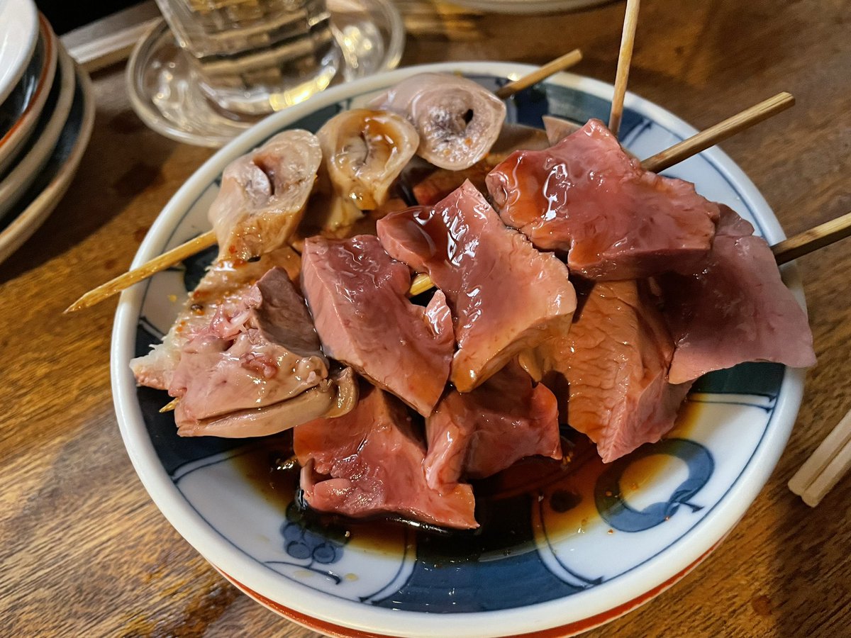 yoigamawaru's tweet photo. もつ焼き8、梅割り2、蜂ぶどう酒2、小瓶2で3,500円でした。間違えたかな？ https://t.co/2FMTrEu2dd